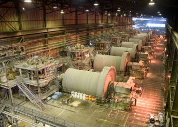 مدرس خیابانی مدرس خیابانی بر تحقق شعار سال تاکید کرد؛ مقابله با قطع برق با  نیروگاه‌های اختصاصی